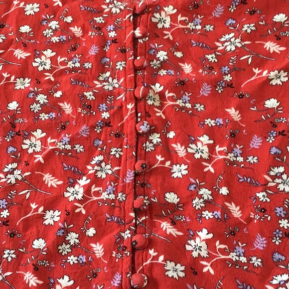 Fun red top - Picture 3 of 7